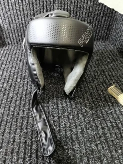 Tradera Boxning<Boxningshuvudskydd Decathlon Outshock 900 Storlek M