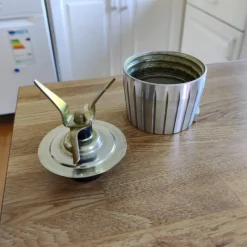 Tradera BRAUN MX32 delar, mixerkniv + fot botten i aluminium^ Hushållsmaskiner