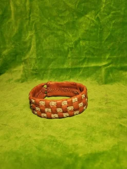 Tradera BRETT ARMBAND MAN TENNTRÅDSSLÖJD SAMISK HANTVERKSTILALLA HJÄRTANS DAG PRE> Hemslöjd