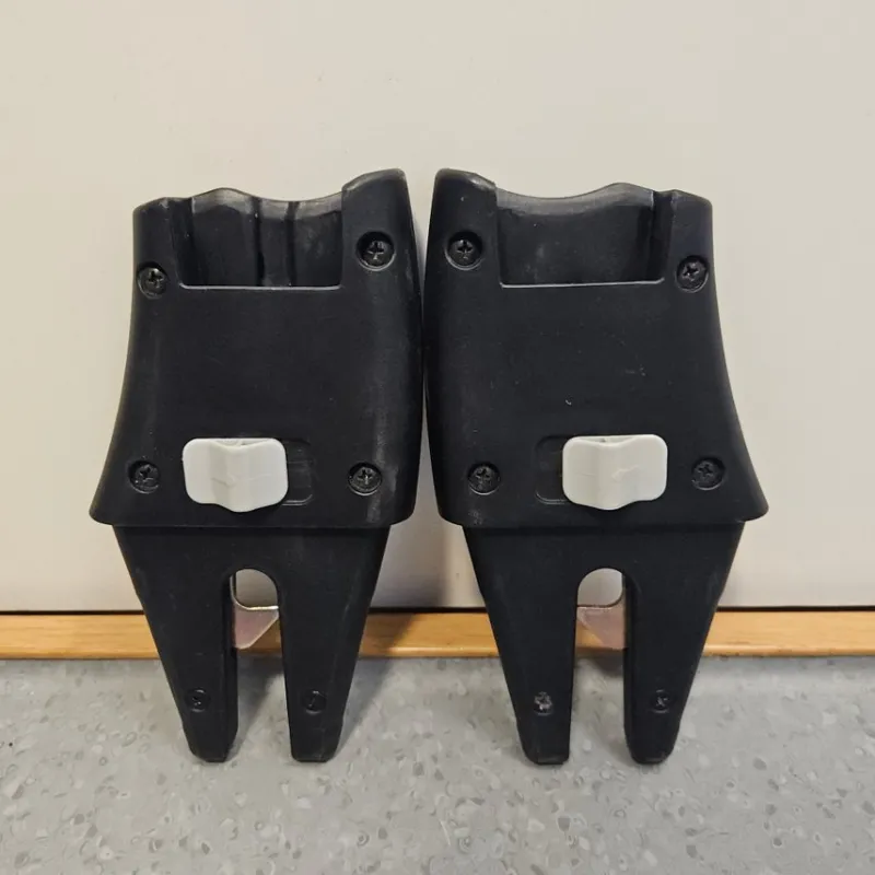 Tradera Brio adapter för babyskydd> Bilbarnstolar