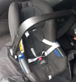 Tradera Britax Römer Baby-Safe bilbarnstol> Bilbarnstolar