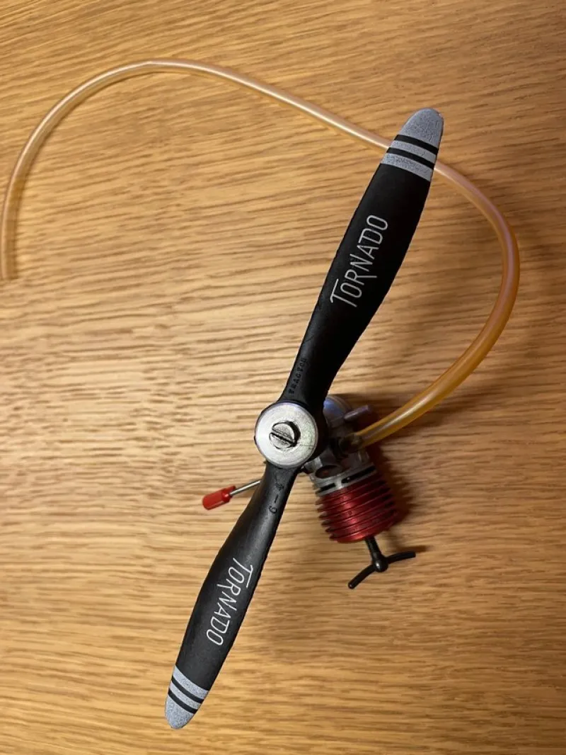 Tradera Bränslemotor för modellflygplan - okänd funktion^ Modellmotorer