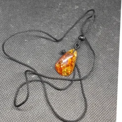 Tradera Bärnsten halsband sten^ New Age