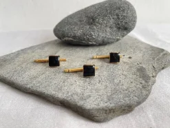 Tradera Manschettknappar<Bröstknappar ,Frackknappar Förgylla med svart fyrkantig sten. Mycket fina! Retro