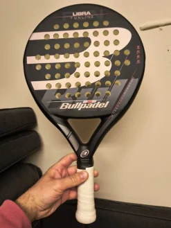 Tradera Padel<Bullpadel Padelracket med fodral