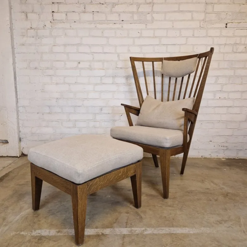 Tradera BUTIKSANNONS. Norrgavel Länstol + fotpall Ek, Linne Oblekt^ Möbler