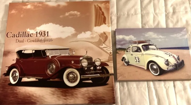 Tradera Mobilia<Cadilac 1931 och Volkswagen - Bubbla - tavlor med bilmotiv