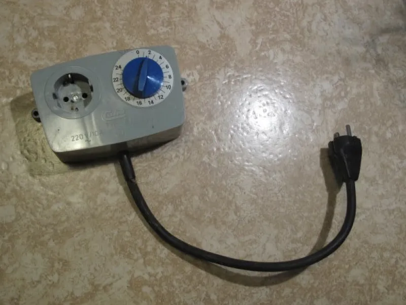 Tradera Calex Typ T 2 C, 2200W Tidsströmbrytare^ Övrigt Fordonsrelaterat