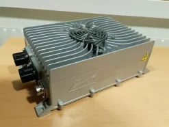 Tradera CAN styrd laddare 132v aldrig använd> Elektronikkomponenter