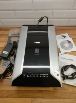 Tradera Canon CanoScan 8800F med utrustning Flatbedscanner> Skrivare & Skanners