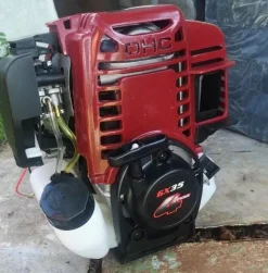 Tradera Trädgårdsredskap<35,8cc 1.2HP 4-takt luftkyld encylindrig bensinmotor,2600-2800rpm,1L bränsletank