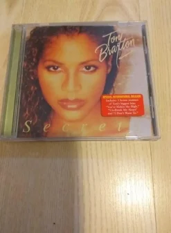 Tradera CD MUSIK - TONI BRAXTON - SECRETS^ Cd