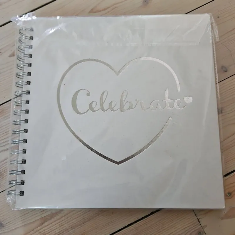 Tradera Celebrate, gästbok ,bröllop^ Bröllopsdukning & Dekorationer