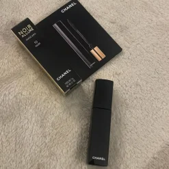 Tradera Smink<Chanel Noir Allure Mascara 10 Noir, söt liten minimascara