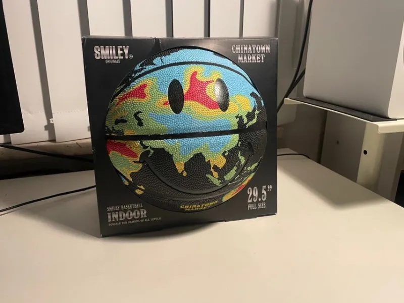 Tradera Basket<Chinatown Market Smiley Global Citizen Basketboll