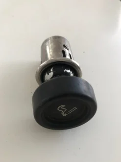 Tradera Cigarett-tändare 70tal bilmärke okänt^ Bildelar & Reservdelar