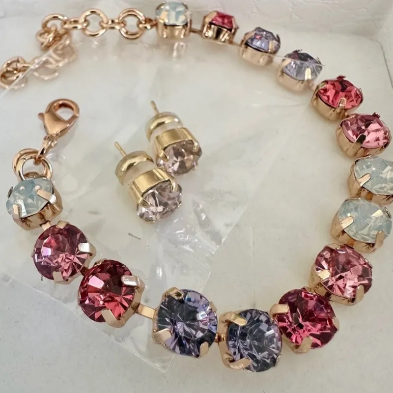 Tradera Smyckespaket<Classic Stud Earrings Vintage Rose + matchande armband