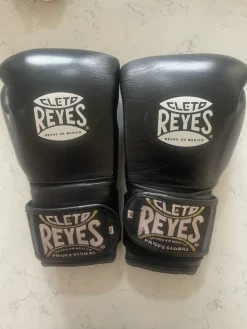 Tradera Boxning<Cleto Reyes boxningshandskar