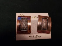 Tradera Örhängen<clips BRONSFÄRGADE 90-tal Fyrkant 2,5x3,2 cm