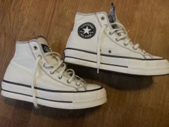 Tradera Övriga Skoprodukter<Converse Chuck Taylor All Star Platform - strl 41