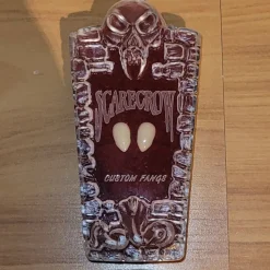 Tradera Custum fangs, huggtänder^ Maskeradkläder