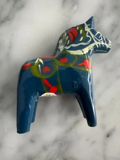 Tradera Dalahäst av Nils Olsson, Nusnäs^ Dalahästar