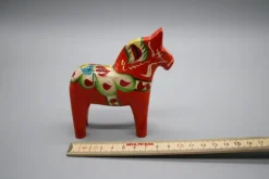 Tradera Dalahäst äldre allmoge bemålat trä 1900-tal vintage^ Dalahästar