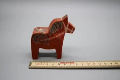 Tradera Dalahäst äldre allmoge bemålat trä 1900-tal vintage^ Dalahästar