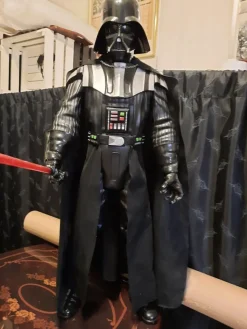 Tradera Darth Vader figur^ Filmmemorabilia