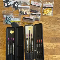 Tradera Dart<Dartset Harrows med extra shafts och flights