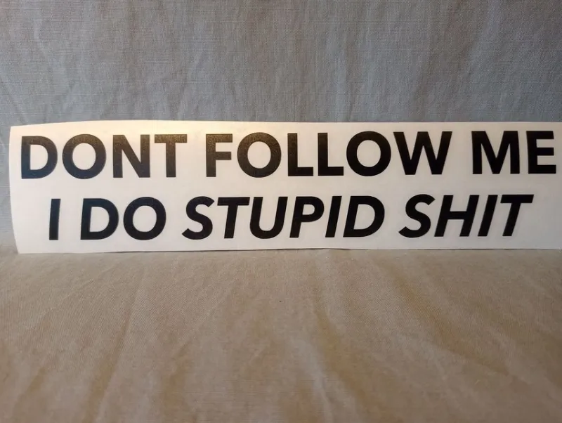 Tradera Klistermärken & Stickers<Dekal med texten