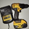 Tradera Dewalt XR 18V Slagborrmaskin med batteri och laddare> Maskiner