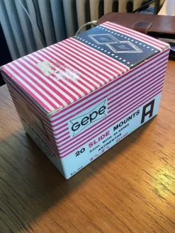 Tradera Diaramar för Mellanformat 6x4,5 cm, antinewton med glas^ Analoga Projektorer