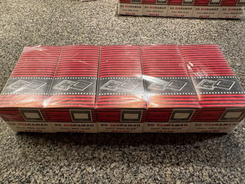 Tradera Diaramar GEPE 3mm med glas, 24x36, oöppnad 5-pack, 100 st> Analoga Projektorer