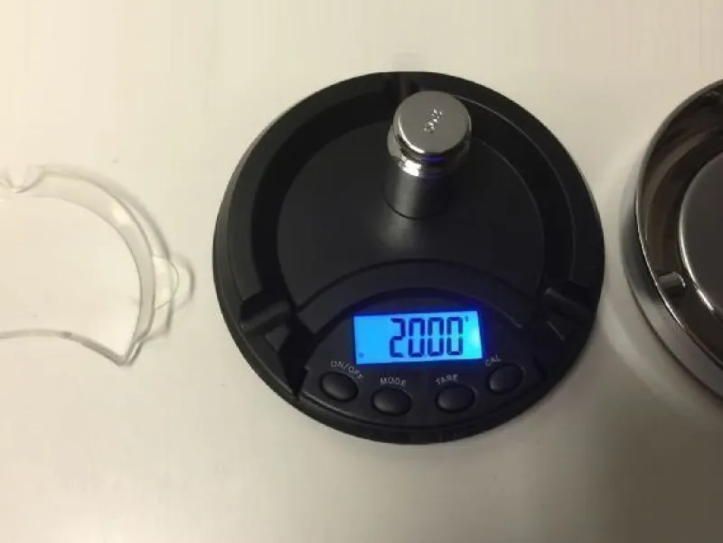 Tradera Digitalvåg Askkopp (100 / 0.01 gram) + Vikt (20 g) Diamant guld vågar våg smycke^ Elektronikinstrument