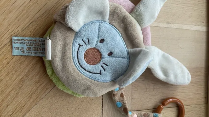 Tradera Dinglisböcker mm> Babyleksaker