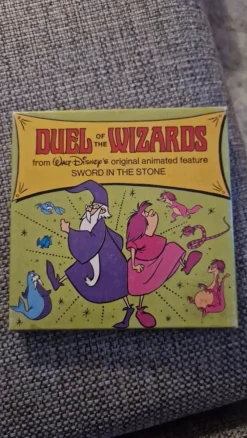 Tradera Disney Svärdet i stenen / Duel of the Wizards super 8 film^ Analoga Projektorer