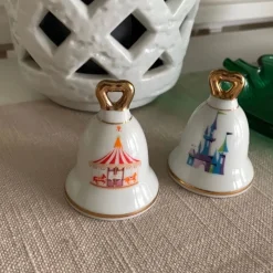 Tradera Disneyland Salt- och Pepparkar - Två söta klockformade kar^ Disney