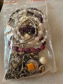 Tradera Smyckespaket<Diverse smycken