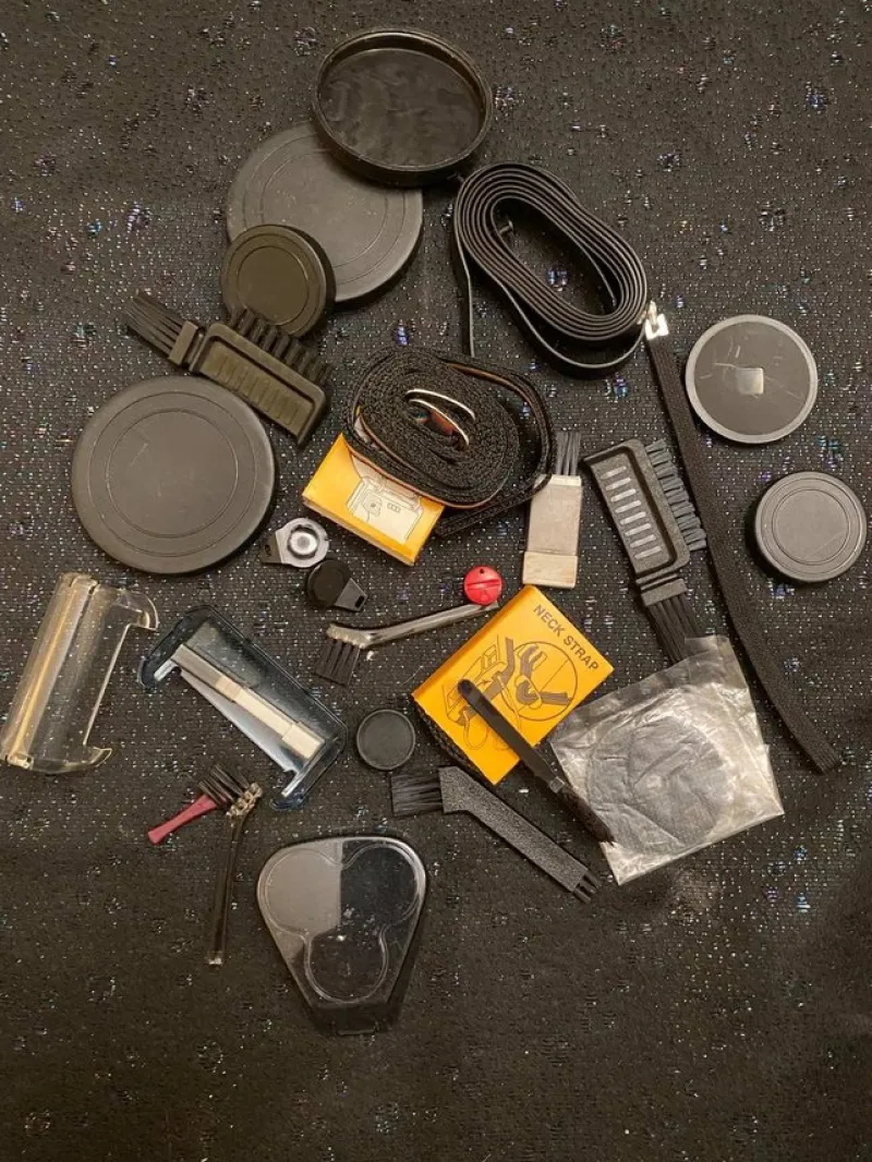 Tradera Hårvård<Diverse tillbehör Rakhyvlar.Nytt från äldre butik