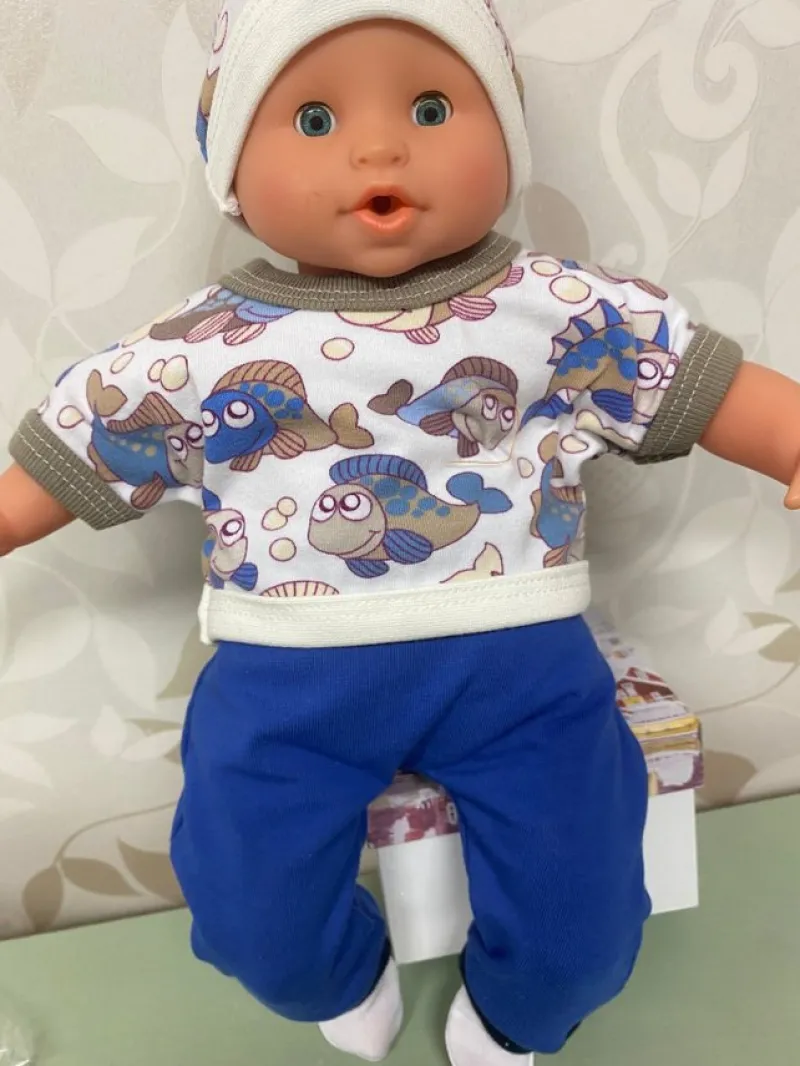 Tradera Dockkläder som passar en docka på ca 30 cm> Dockskåp & Dockor