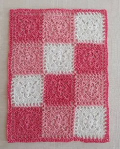 Tradera Dockskåpsfilt / dockfilt, ca 14,5 x 19,5 cm, bomull^ Baby, Barn & Lek