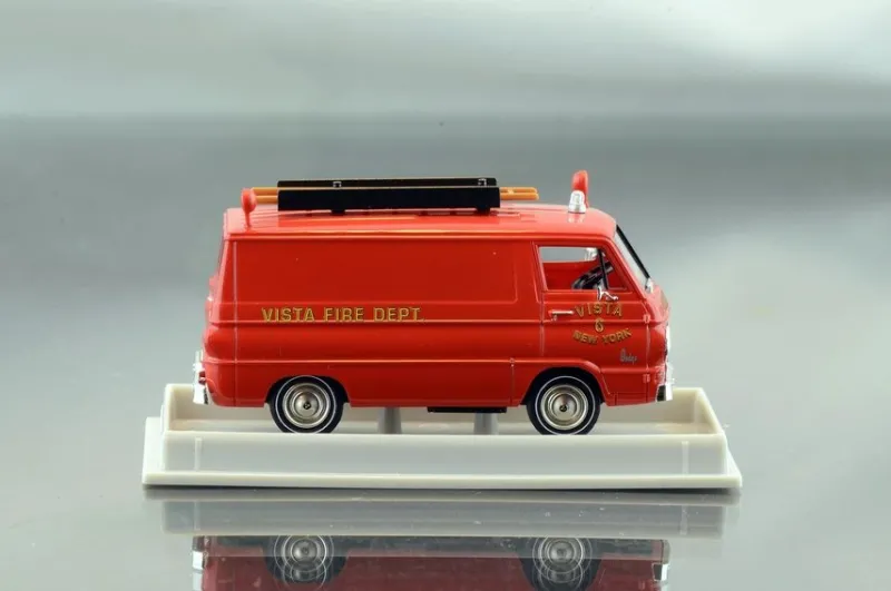 Tradera DODGE A 100 BREKINA NY I OK^ Modelljärnvägar