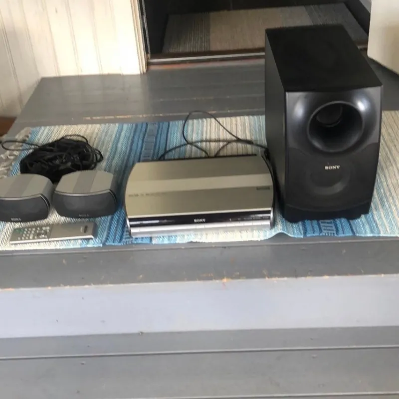 Tradera DVD HOME THEATRE SYSTEM SONY^ Hemmabio