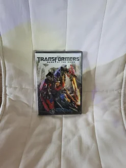 Tradera DVD-film: Transformers dark of the moon> Dvd-filmer