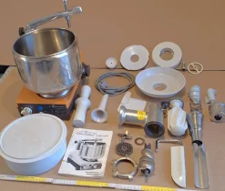 Tradera Electrolux Assistent VARIOMAT och Mod. N8, 220V, 400W, med tillbehör^ Hushållsmaskiner