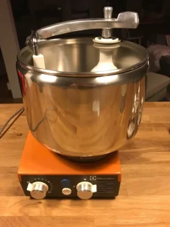 Tradera Electrolux N8 - Assistent med lite tillbehör^ Hushållsmaskiner