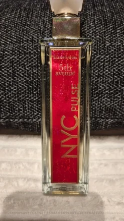 Tradera Skönhet<Elisabeth Arden 5th Avenue NYC Pulse 75ml