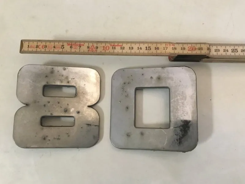 Tradera Emblem från fronten Scania 80^ Lastbilar & Bussar