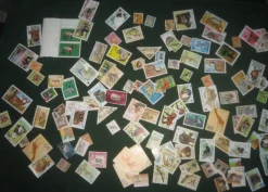 Tradera En liten hög frimärken med djur^ Flera Länder